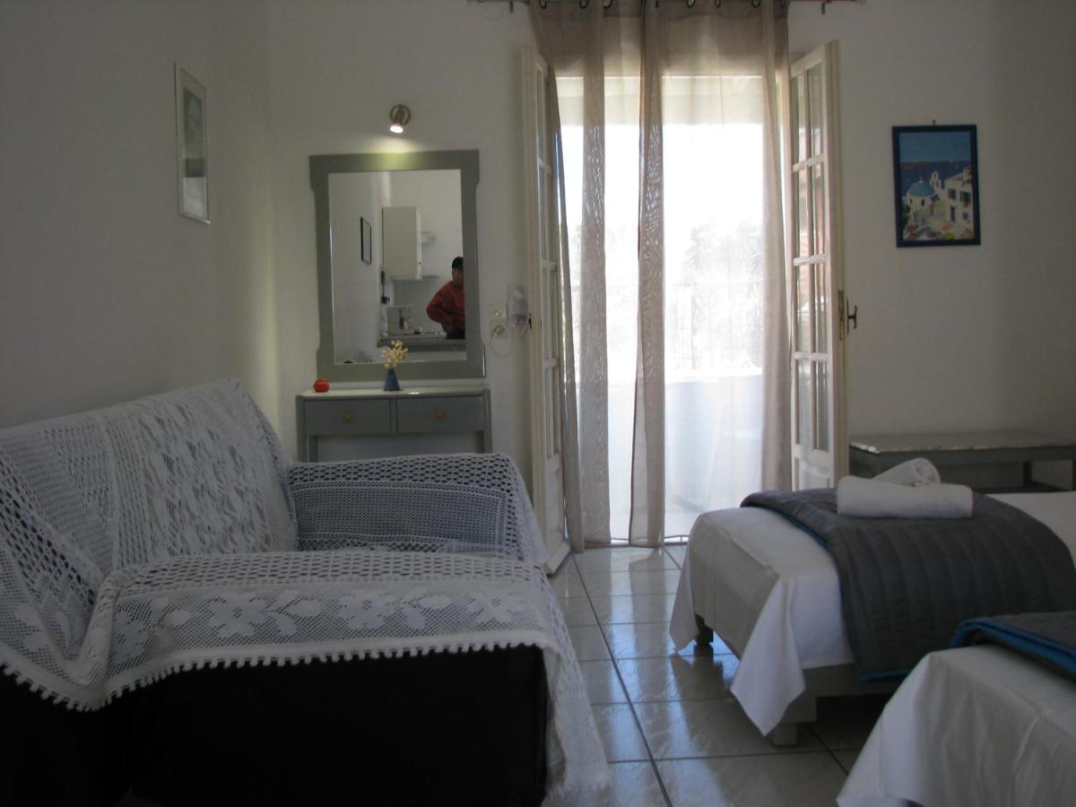 Dolphin Apt & Studios -Next To The Beach Roda  Exterior photo